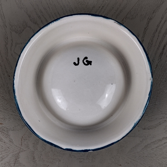 Cat Dish - Picture 3 of 6